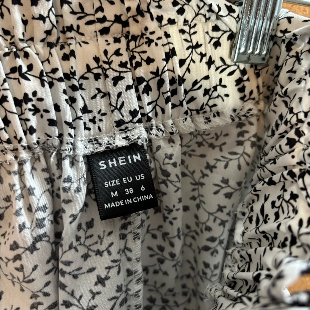 🔆BUNDLE: Black + White Skirts (2) - Picture 6 of 7